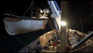 Scopri di più sull'articolo L’intervista in mare, la tragedia che ritorna ed esce fuori dal film